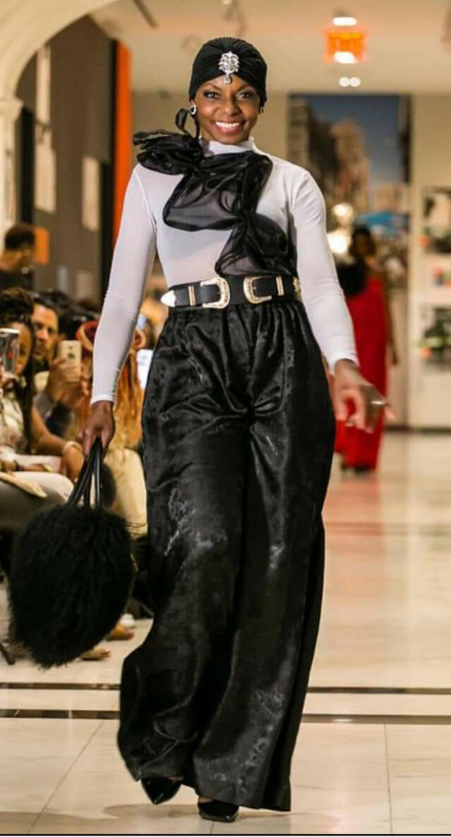 Sophisticated Model Phyllis Spencer